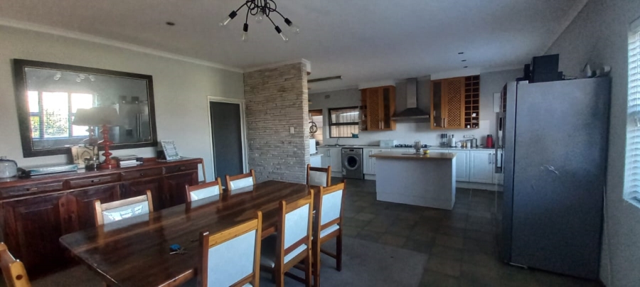 5 Bedroom Property for Sale in Wetton Western Cape